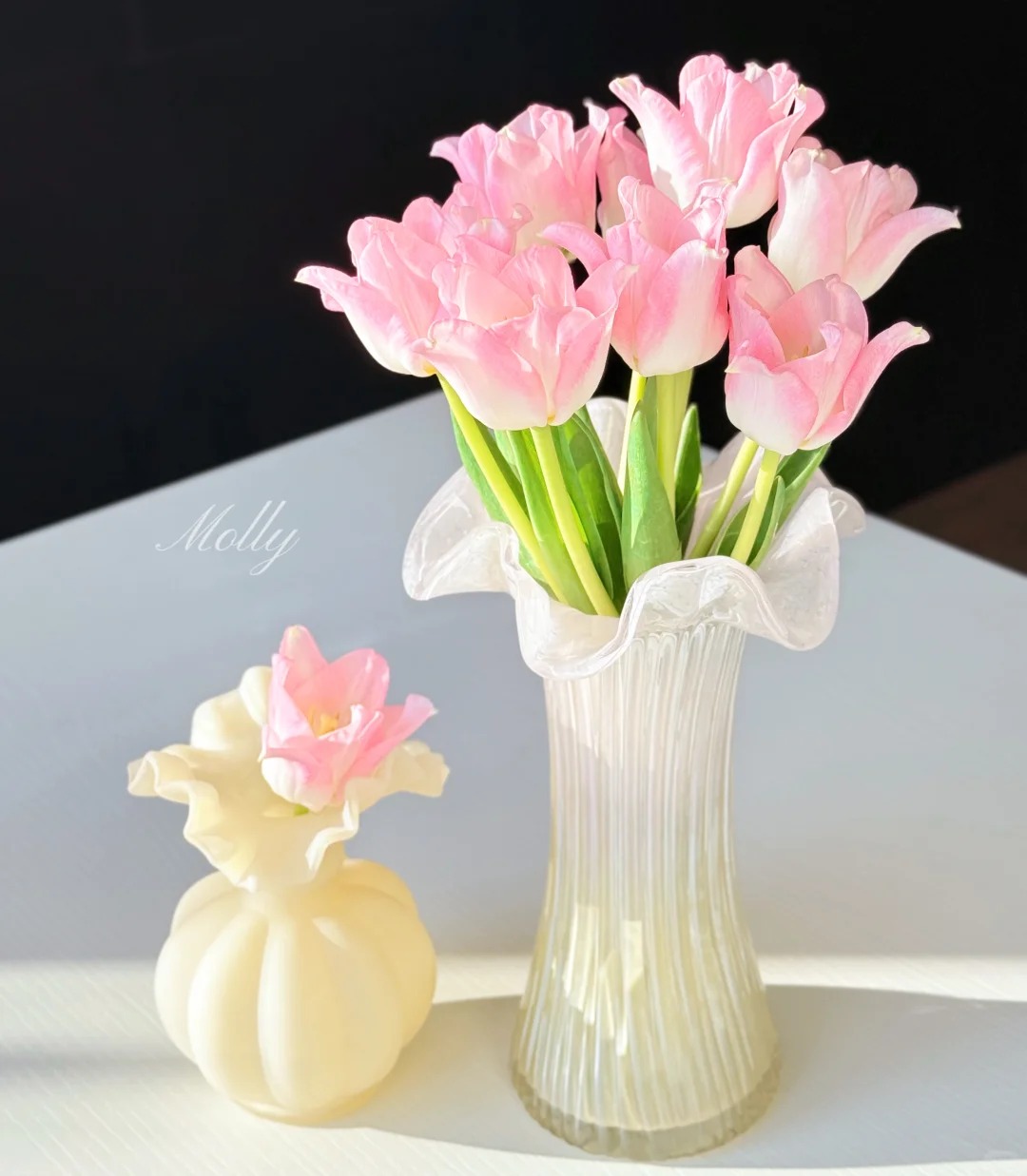 Đừng chỉ cắm lay ơn hay thược dược, Tết n&agrave;y thử ngay lo&agrave;i hoa "đổi m&agrave;u" diệu kỳ: Ban đầu trắng muốt, c&agrave;ng ngắm c&agrave;ng ra tiền!- Ảnh 14.