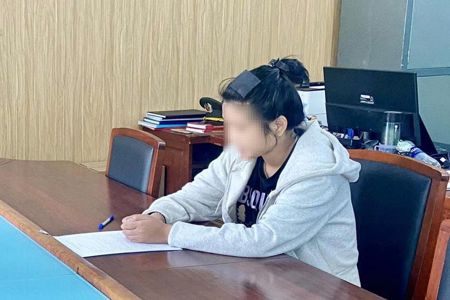 Bị xử phạt, c&ocirc; g&aacute;i livestream x&uacute;c phạm CSGT- Ảnh 1.