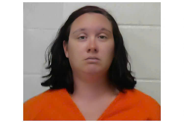 Bị mẹ bỏ qu&ecirc;n trong &ocirc; t&ocirc; giữa nắng n&oacute;ng kinh ho&agrave;ng, b&eacute; g&aacute;i 10 th&aacute;ng tuổi tử vong thương t&acirc;m- Ảnh 1.