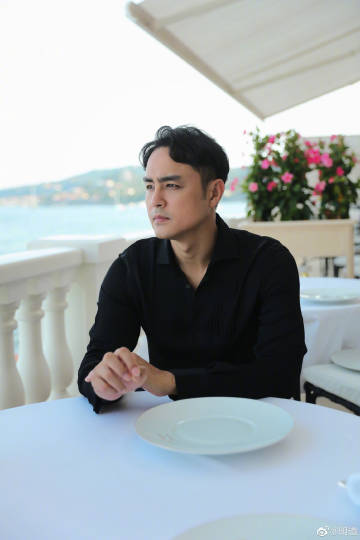 "Ho&agrave;ng tử ch&acirc;u &Aacute;" Minh Đạo bị kh&aacute;n giả đ&ograve;i đuổi khỏi showbiz sau khi lộ video ăn thịt dơi "nhạy cảm"- Ảnh 5.