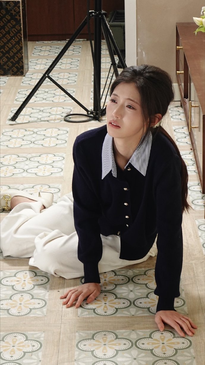 Nữ diễn vi&ecirc;n duy nhất 1 năm quay 48 phim: L&agrave;m việc 16 tiếng mỗi ng&agrave;y, 5 năm kh&ocirc;ng về thăm nh&agrave;- Ảnh 3.