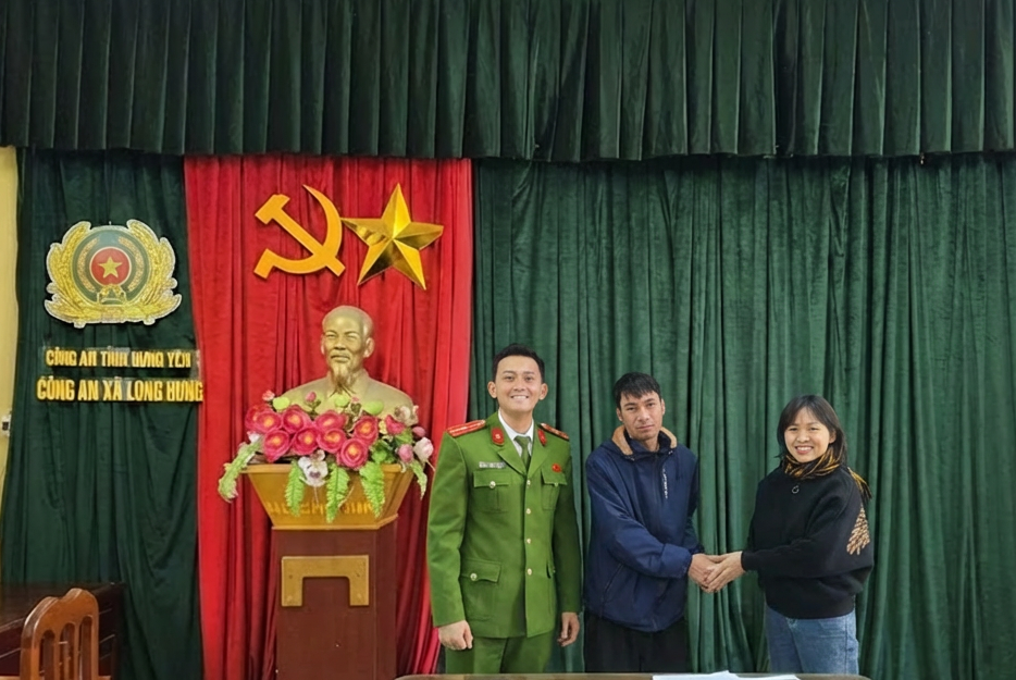 Ph&aacute;t hiện t&agrave;i khoản ph&aacute;t sinh giao dịch 200 triệu đồng, người đ&agrave;n &ocirc;ng lại nhận 1 cuộc gọi số lạ: C&ocirc;ng an khẩn trương x&aacute;c minh- Ảnh 1.