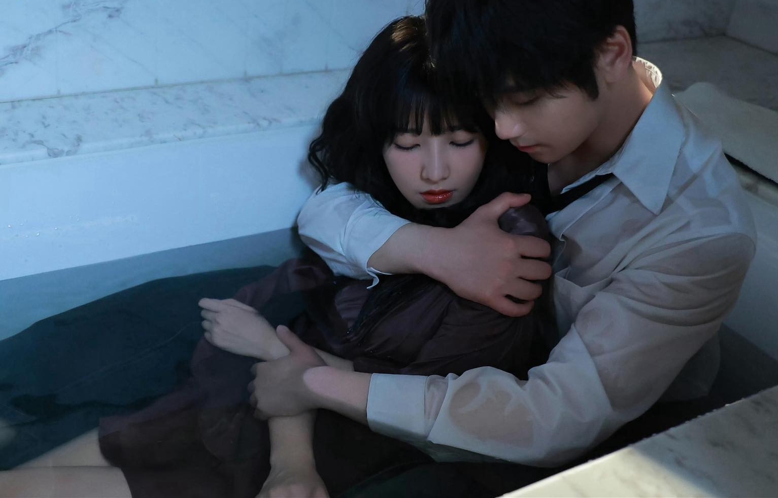 Phim Trung Quốc quay 35 ngày, vừa chiếu vừa chỉnh vẫn nổi như cồn: Cặp chính đẹp đôi hết biết, chemistry tới nóc luôn- Ảnh 4. Phim Trung Quốc quay 35 ngày, vừa chiếu vừa chỉnh vẫn nổi như cồn: Cặp chính đẹp đôi hết biết, chemistry tới nóc luôn- Ảnh 4.