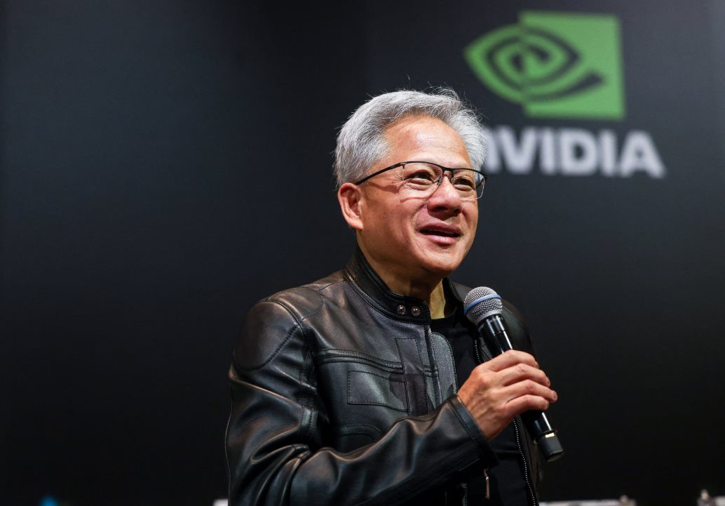 H&agrave;ng trăm ngh&igrave;n coder bị sa thải, CEO Jensen Huang khuy&ecirc;n: Gen Z v&agrave; Gen Alpha đừng học code, h&atilde;y học c&aacute;ch giải quyết vấn đề!- Ảnh 4.