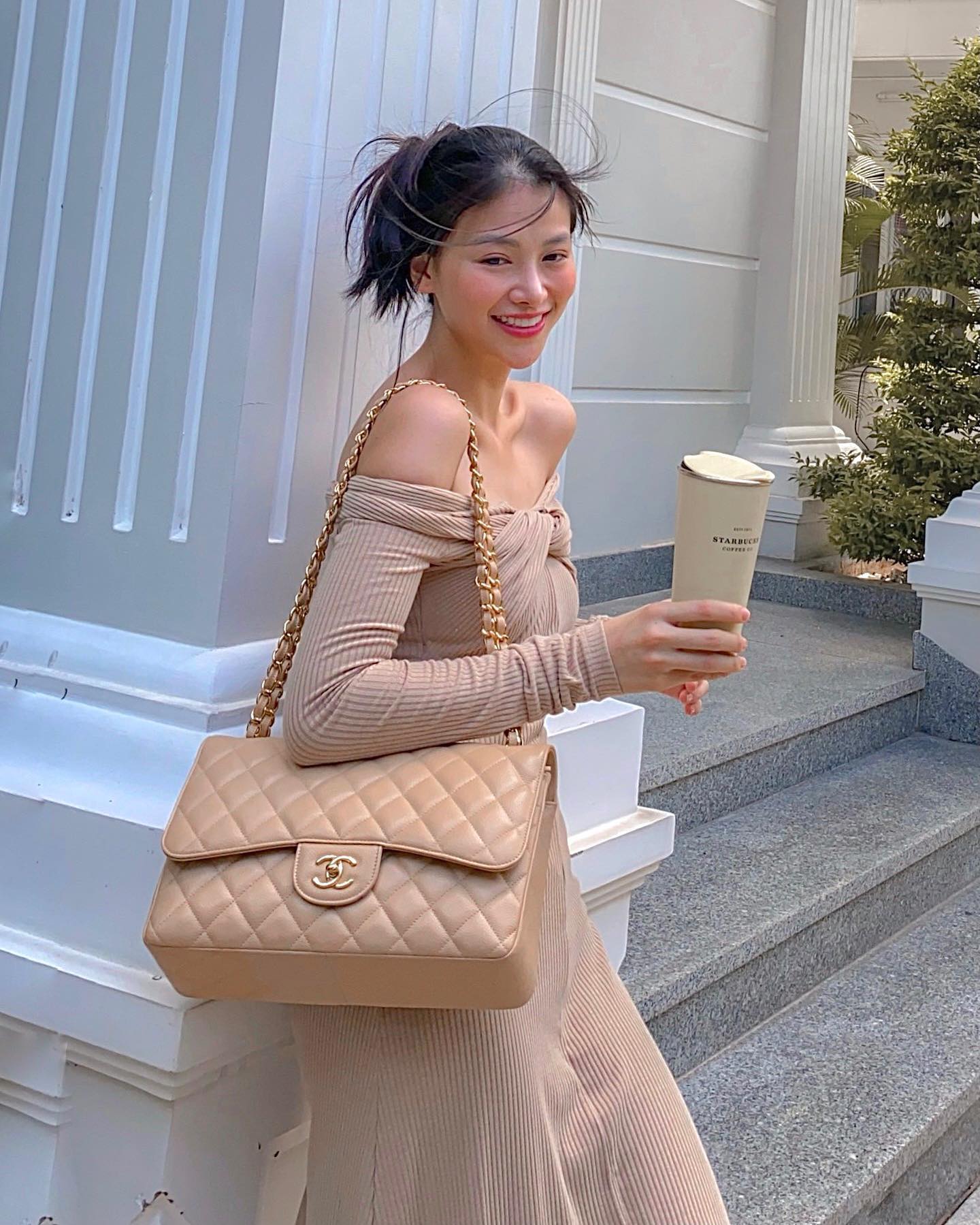 Ngắm các mỹ nhân Việt là biết 5 mẫu váy tuyệt xinh nên sắm cho Tết- Ảnh 4. Ngắm các mỹ nhân Việt là biết 5 mẫu váy tuyệt xinh nên sắm cho Tết- Ảnh 4.