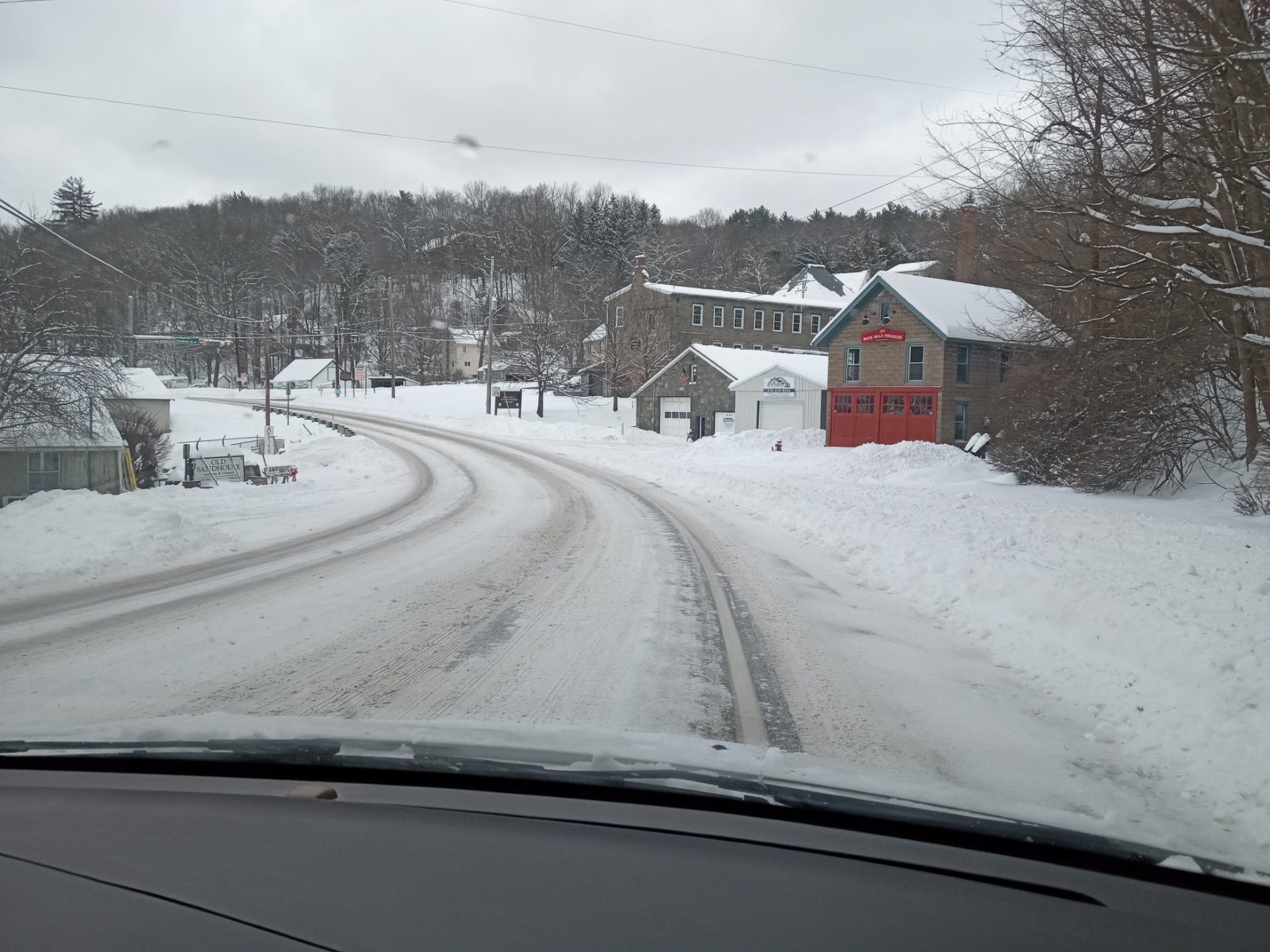 30 người thiệt mạng do b&atilde;o tuyết, r&eacute;t đậm ho&agrave;nh h&agrave;nh ở Mỹ- Ảnh 1.