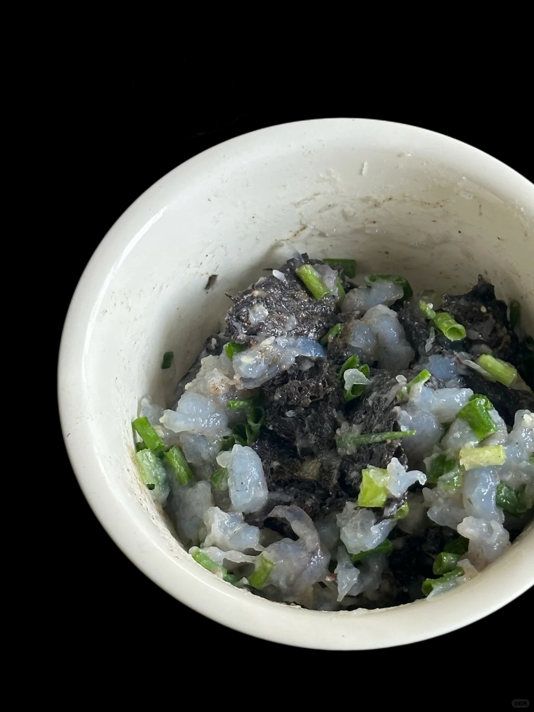 Đừng chỉ d&ugrave;ng cuốn nem, mang b&aacute;nh tr&aacute;ng Việt l&agrave;m theo c&aacute;ch n&agrave;y đảm bảo cả nh&agrave; tranh nhau gắp v&igrave; qu&aacute; ngon- Ảnh 2.