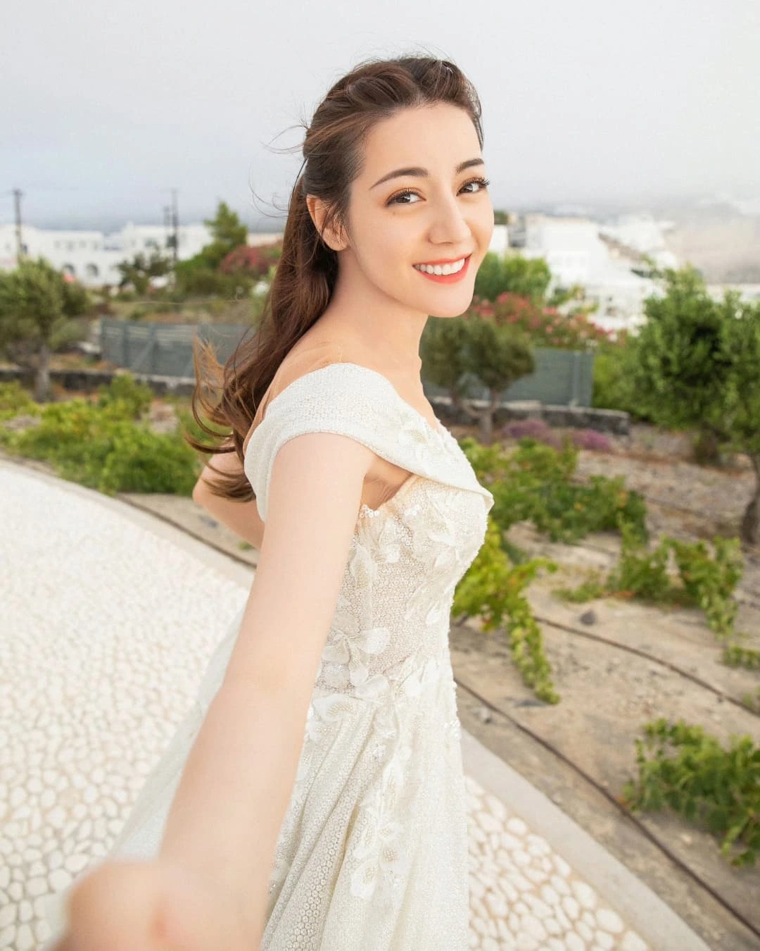 Kh&ocirc;ng c&ocirc; d&acirc;u n&agrave;o đẹp bằng Địch Lệ Nhiệt Ba!- Ảnh 6.