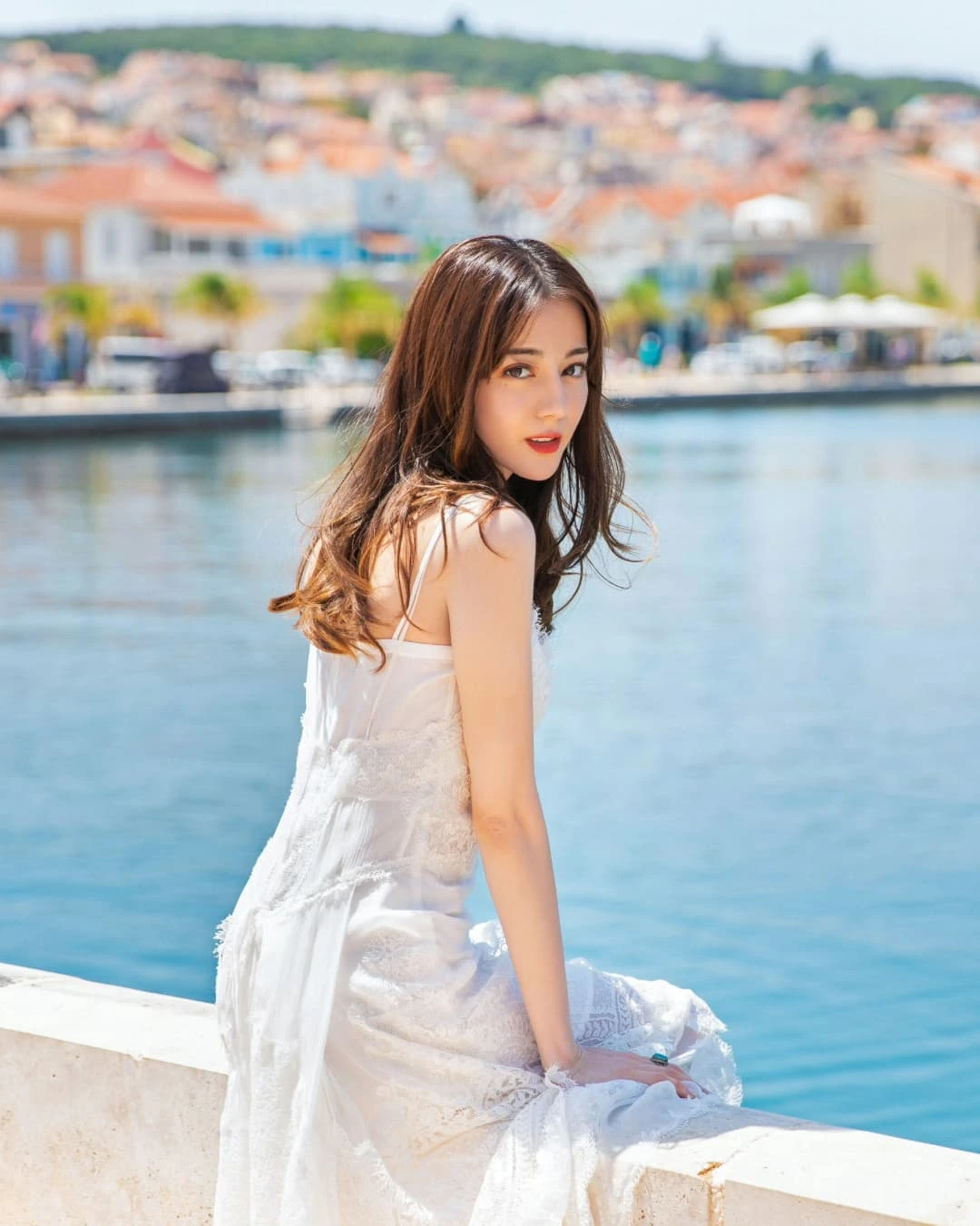 Kh&ocirc;ng c&ocirc; d&acirc;u n&agrave;o đẹp bằng Địch Lệ Nhiệt Ba!- Ảnh 14.