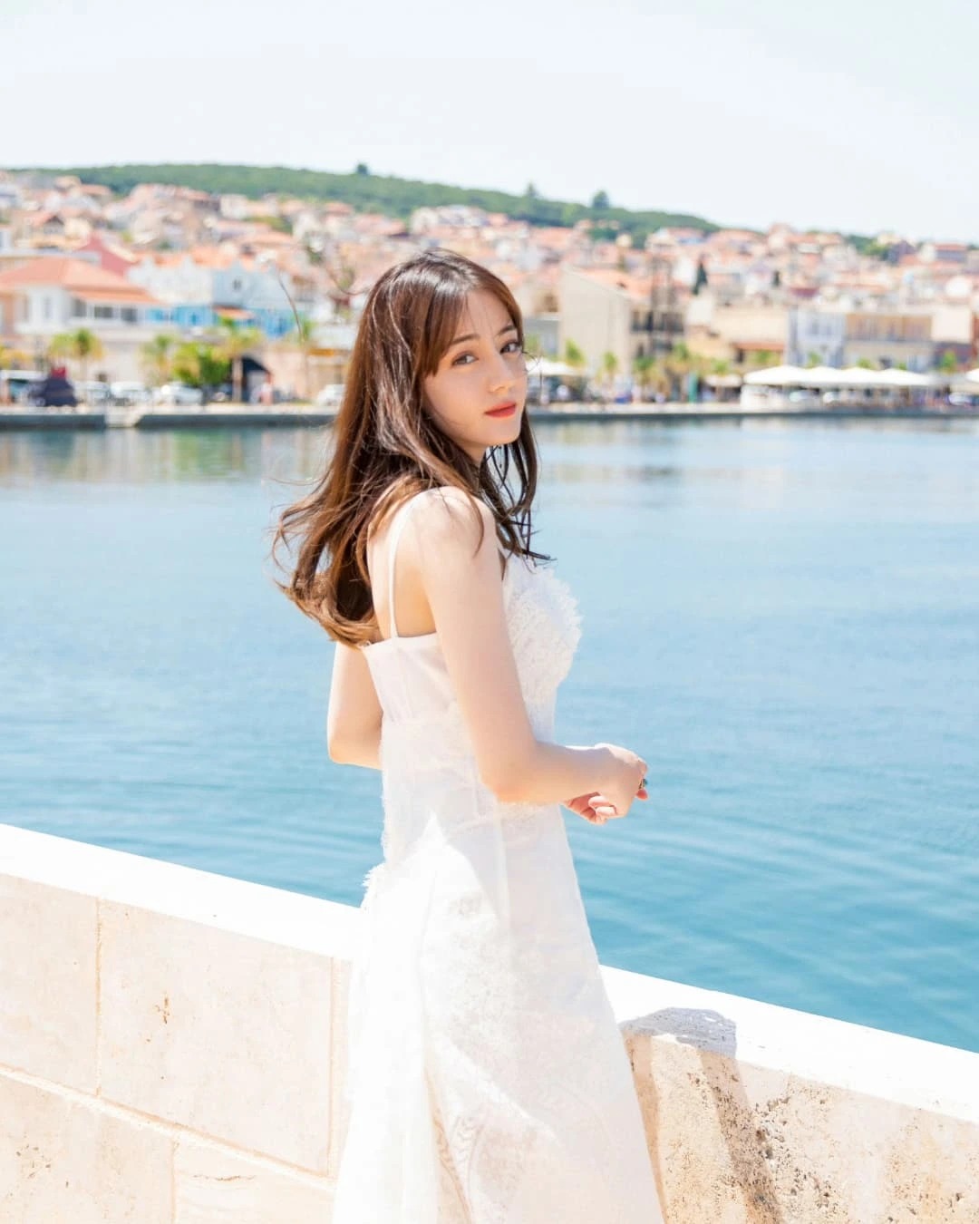 Kh&ocirc;ng c&ocirc; d&acirc;u n&agrave;o đẹp bằng Địch Lệ Nhiệt Ba!- Ảnh 10.