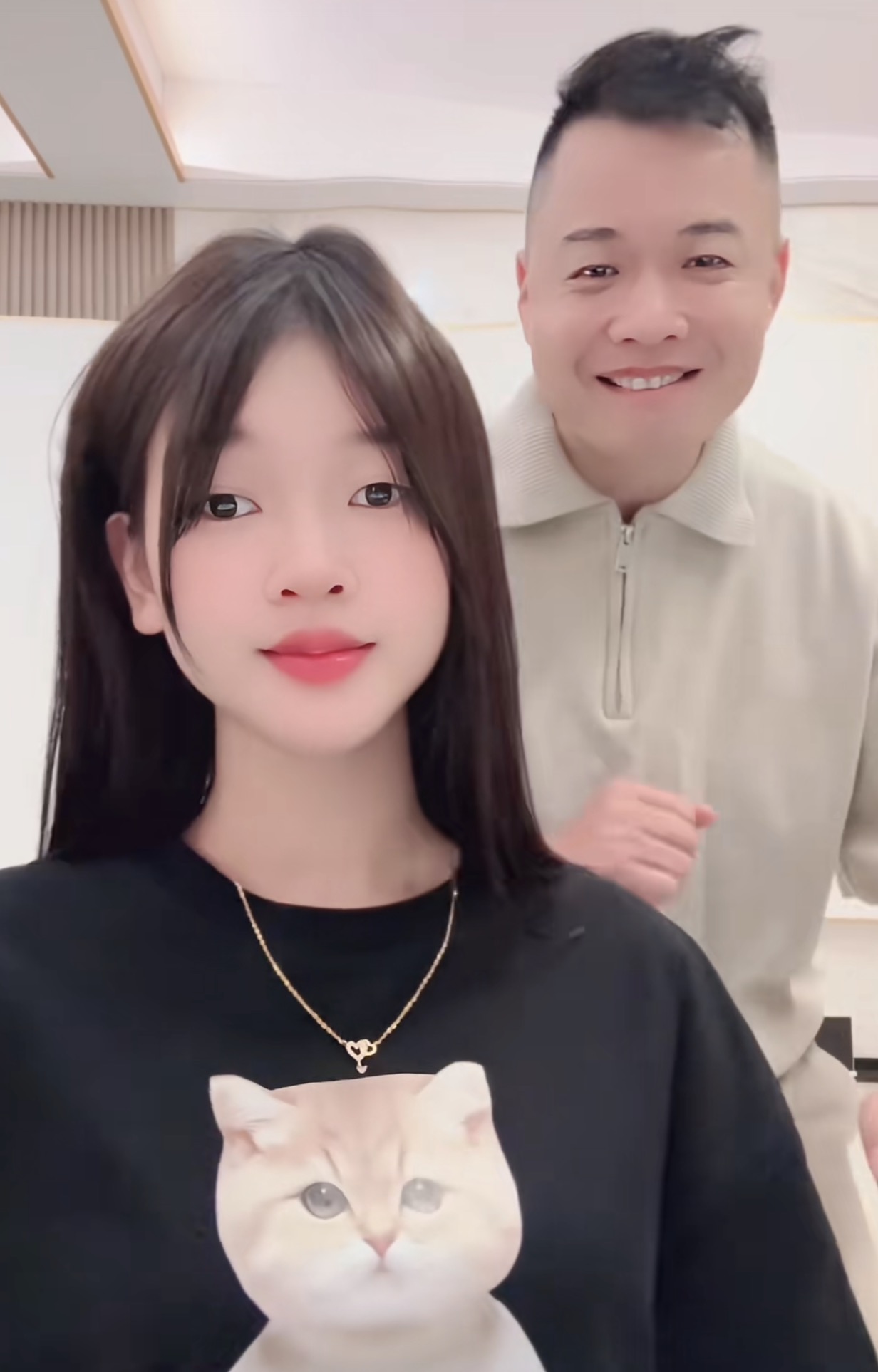 Đ&aacute;m cưới của T&ocirc;n Bằng v&agrave; vợ k&eacute;m 26 tuổi: C&ocirc; d&acirc;u lộ nhan sắc thật qua cam thường- Ảnh 10.