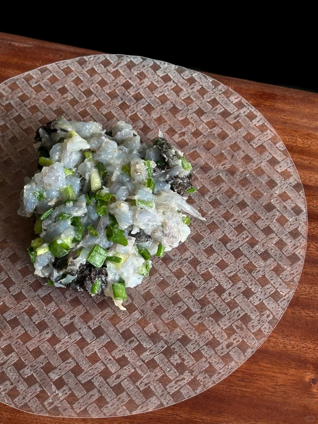 Đừng chỉ d&ugrave;ng cuốn nem, mang b&aacute;nh tr&aacute;ng Việt l&agrave;m theo c&aacute;ch n&agrave;y đảm bảo cả nh&agrave; tranh nhau gắp v&igrave; qu&aacute; ngon- Ảnh 4.