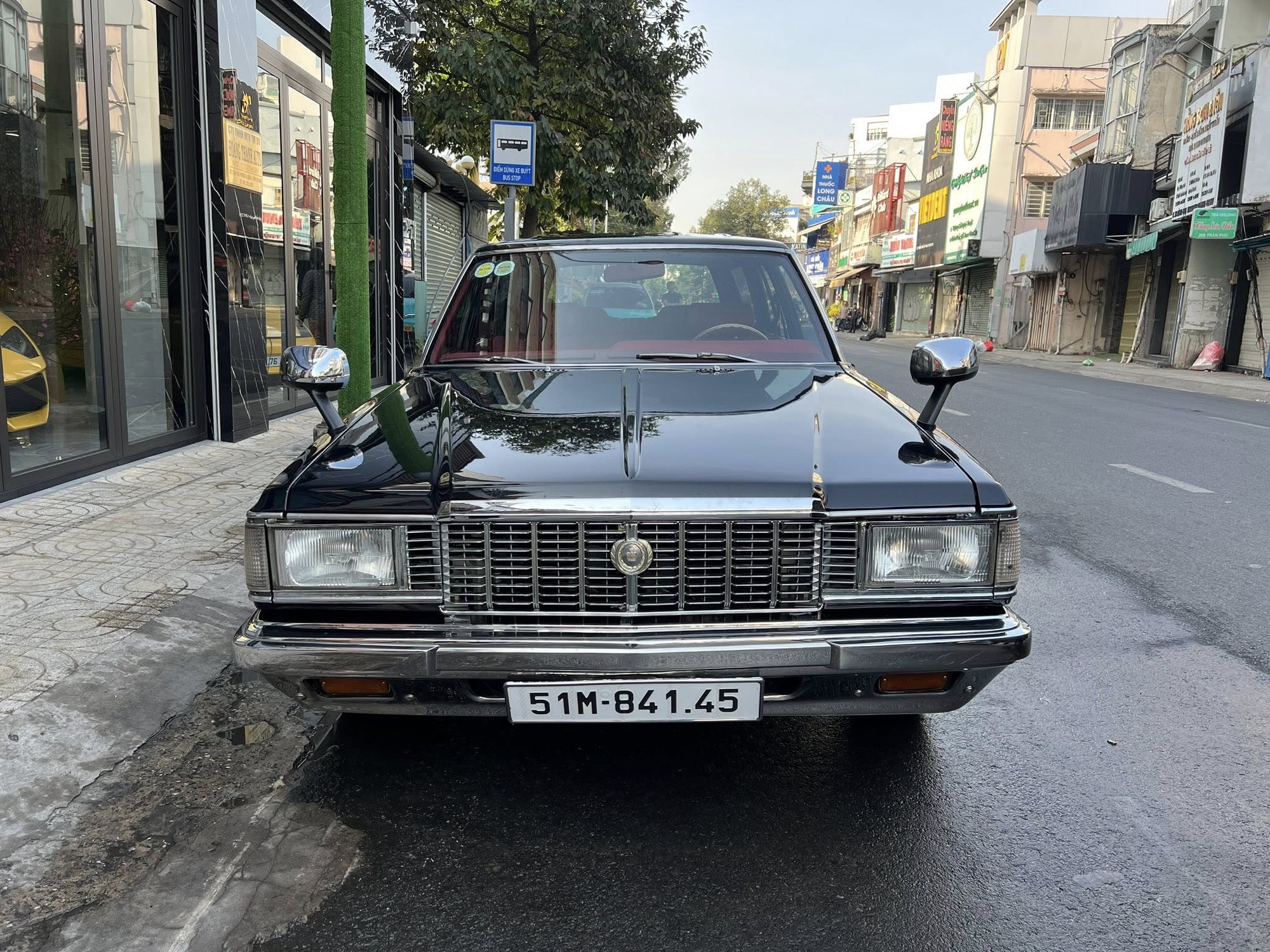 &Ocirc;ng Đặng L&ecirc; Nguy&ecirc;n Vũ đem Toyota Crown Wagon h&agrave;ng hiếm l&ecirc;n phố: Vỏ 40 năm vẫn b&oacute;ng lo&aacute;ng nhưng m&agrave;u nội thất mới đặc biệt g&acirc;y ch&uacute; &yacute;- Ảnh 2.