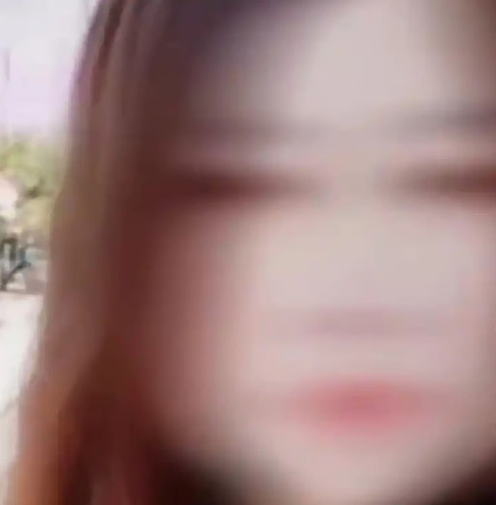 Vợ xấu x&iacute;, rụng t&oacute;c do bệnh, chồng mất mặt đ&ograve;i ly h&ocirc;n, từ chối trả viện ph&iacute;- Ảnh 4.