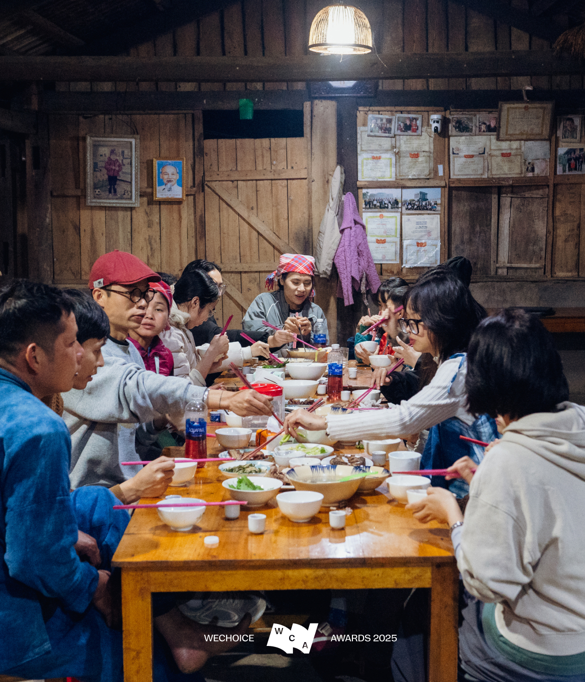 Chiếc khuy&ecirc;n tai rơi tr&ecirc;n qu&atilde;ng đường 3km th&agrave;nh ph&eacute;p thử t&igrave;nh y&ecirc;u để chị V&agrave;ng Thị Th&ocirc;ng 
