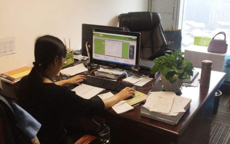 Nữ kế to&aacute;n bị cắt thưởng Tết 80 triệu, đuổi việc trong 1 ng&agrave;y v&igrave; sai lầm &ldquo;kh&ocirc;ng ai cứu nổi&rdquo;- Ảnh 1.