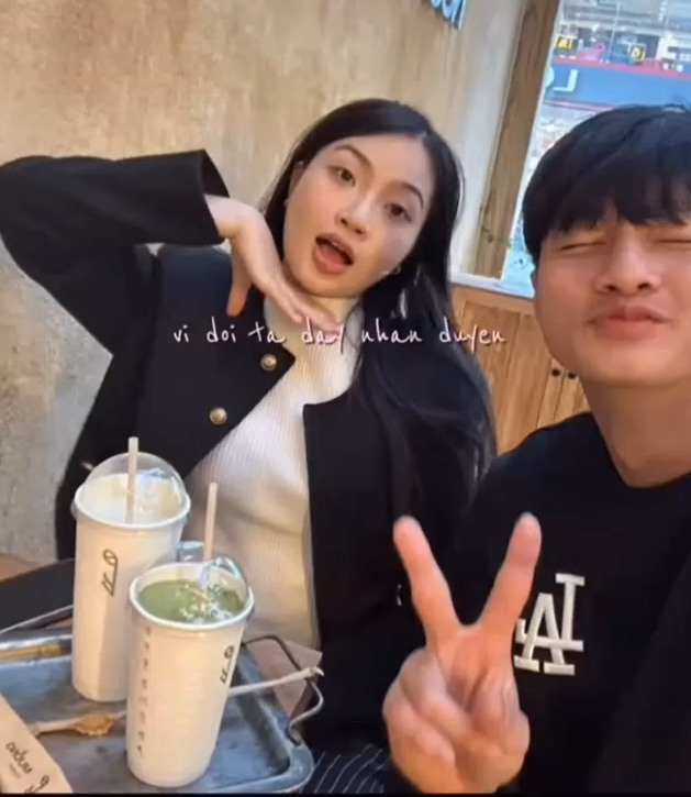 Thủ môn hotboy Cao Văn Bình U23 Việt Nam đã có bạn gái xinh xắn, tình cảm cỡ này, hội fangirl Thủ môn hotboy Cao Văn Bình U23 Việt Nam đã có bạn gái xinh xắn, tình cảm cỡ này, hội fangirl