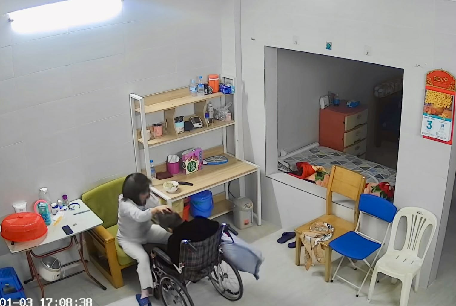 Vụ cụ b&agrave; 82 tuổi ở H&agrave; Nội nghi bị bạo h&agrave;nh: Điều bất thường của nữ gi&uacute;p việc 47 tuổi- Ảnh 1.