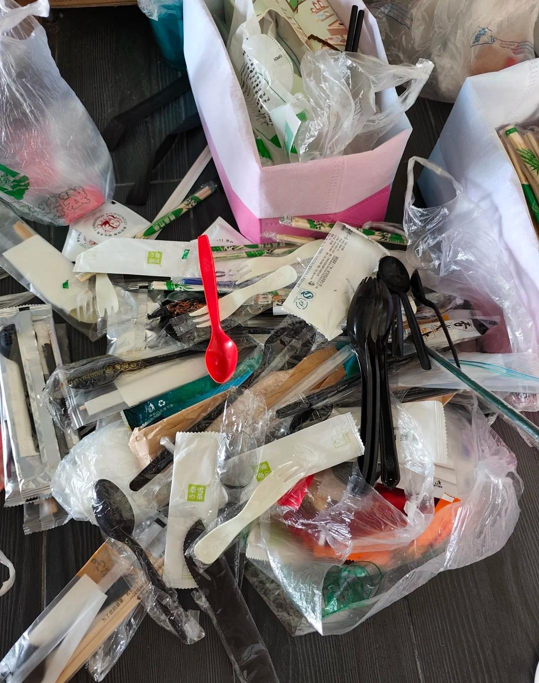 Trong nh&agrave; c&oacute; 10 thứ 