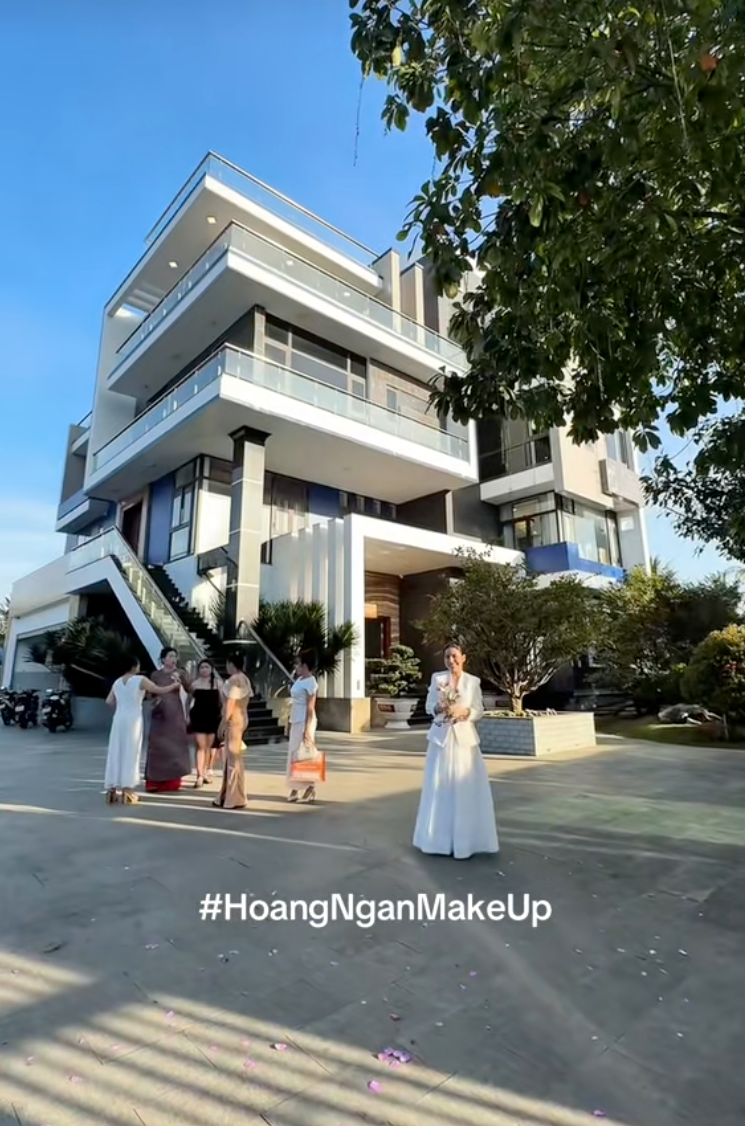 C&ocirc; d&acirc;u T&acirc;y Ninh lấy chồng Campuchia: Cận cảnh dinh thự mang t&ecirc;n c&ocirc; d&acirc;u v&agrave; m&agrave;n "rước đại gia về ở rể" c&oacute; 1-0-2- Ảnh 6.