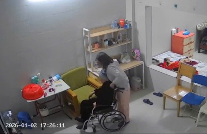 Danh t&iacute;nh nữ gi&uacute;p việc bạo h&agrave;nh cụ b&agrave; ngồi xe lăn ở H&agrave; Nội- Ảnh 1.