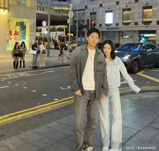 Diễn biến sốc vụ nữ ca sĩ bị thiếu gia “cắm sừng” sau vài ngày cưới: Netizen chỉ biết phán Diễn biến sốc vụ nữ ca sĩ bị thiếu gia “cắm sừng” sau vài ngày cưới: Netizen chỉ biết phán