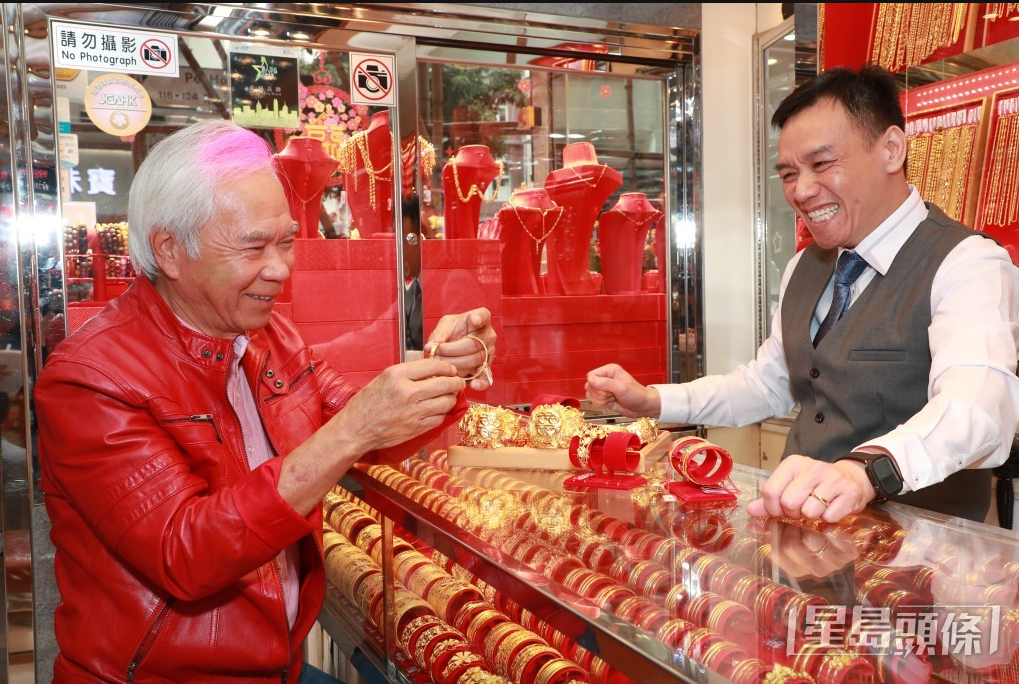 Hiếm trong showbiz: 1 sao nam tặng vợ cũ 8 căn nh&agrave;, cho thụ hưởng h&agrave;ng trăm tỷ tiền bảo hiểm nh&acirc;n thọ- Ảnh 5.