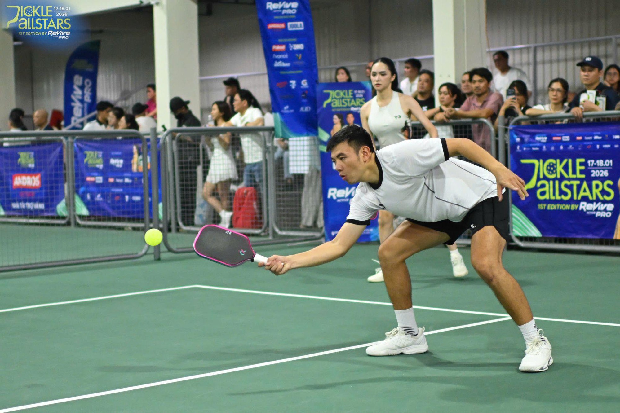 &ldquo;C&aacute;c b&oacute;ng hồng&rdquo; tỏa s&aacute;ng tại Pickle Allstars: Khi sắc đẹp bước v&agrave;o s&acirc;n đấu pickleball- Ảnh 1.