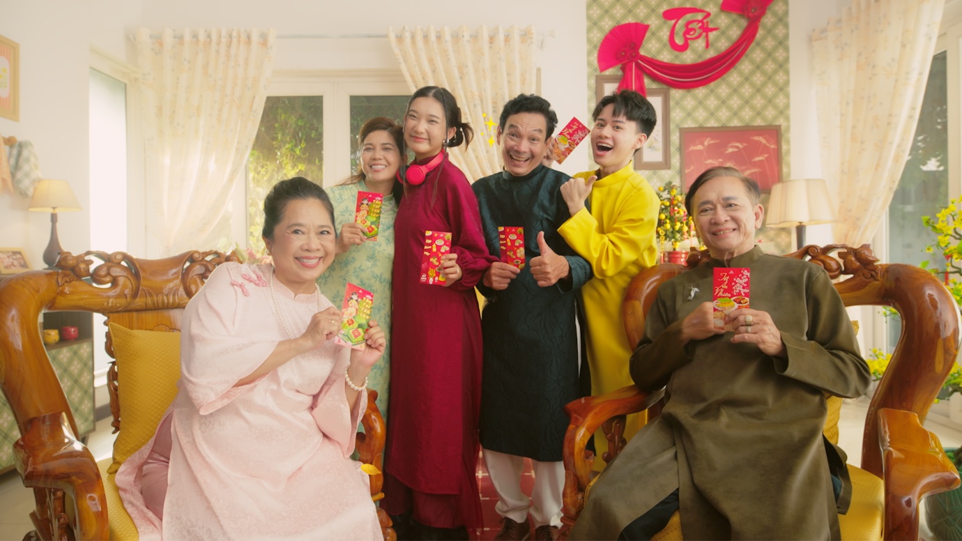 &ldquo;Song kiếm hợp b&iacute;ch&rdquo; c&ugrave;ng Mỹ Hảo, gen Z viết lại định nghĩa Tết gắn kết- Ảnh 5.