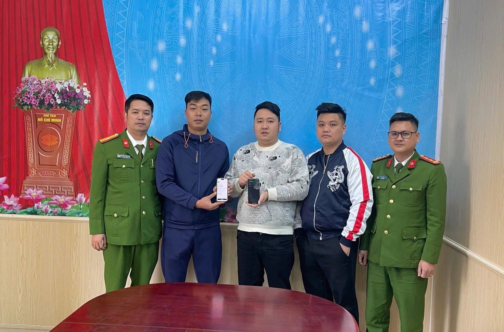 Chủ t&agrave;i khoản Techcombank SN 1994 nhận 400 triệu đồng chuyển khoản từ người đ&agrave;n &ocirc;ng Trung Quốc: C&ocirc;ng an ph&aacute;t hiện, d&ugrave;ng biện ph&aacute;p nghiệp vụ v&agrave;o cuộc- Ảnh 2.