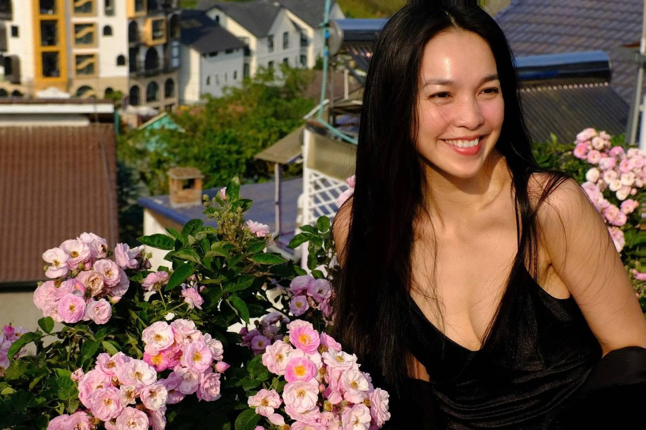 Vbiz c&oacute; mỹ nh&acirc;n U45 vẫn trẻ như g&aacute;i đ&ocirc;i mươi, b&iacute; quyết từ th&oacute;i quen ăn chay giản dị- Ảnh 1.