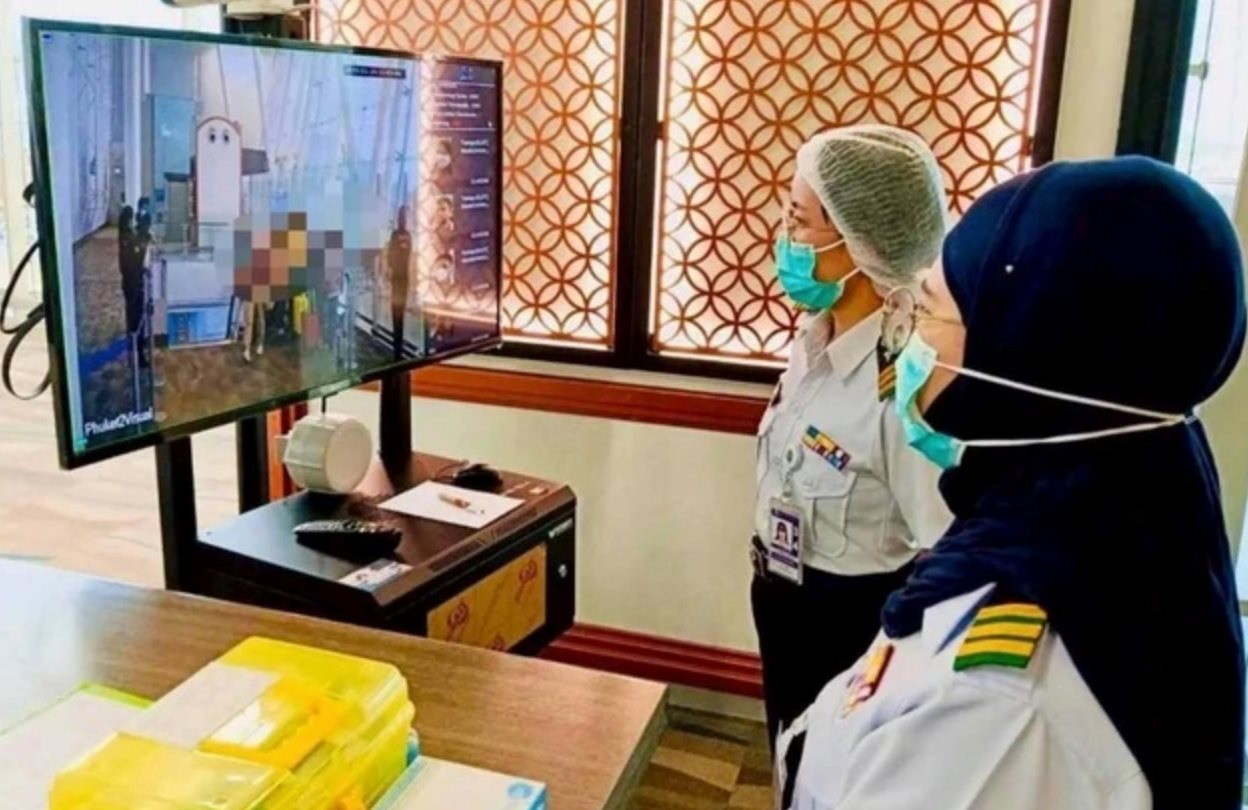 Th&aacute;i Lan siết chặt s&agrave;ng lọc kh&aacute;ch từ Ấn Độ bằng m&aacute;y qu&eacute;t- Ảnh 2.