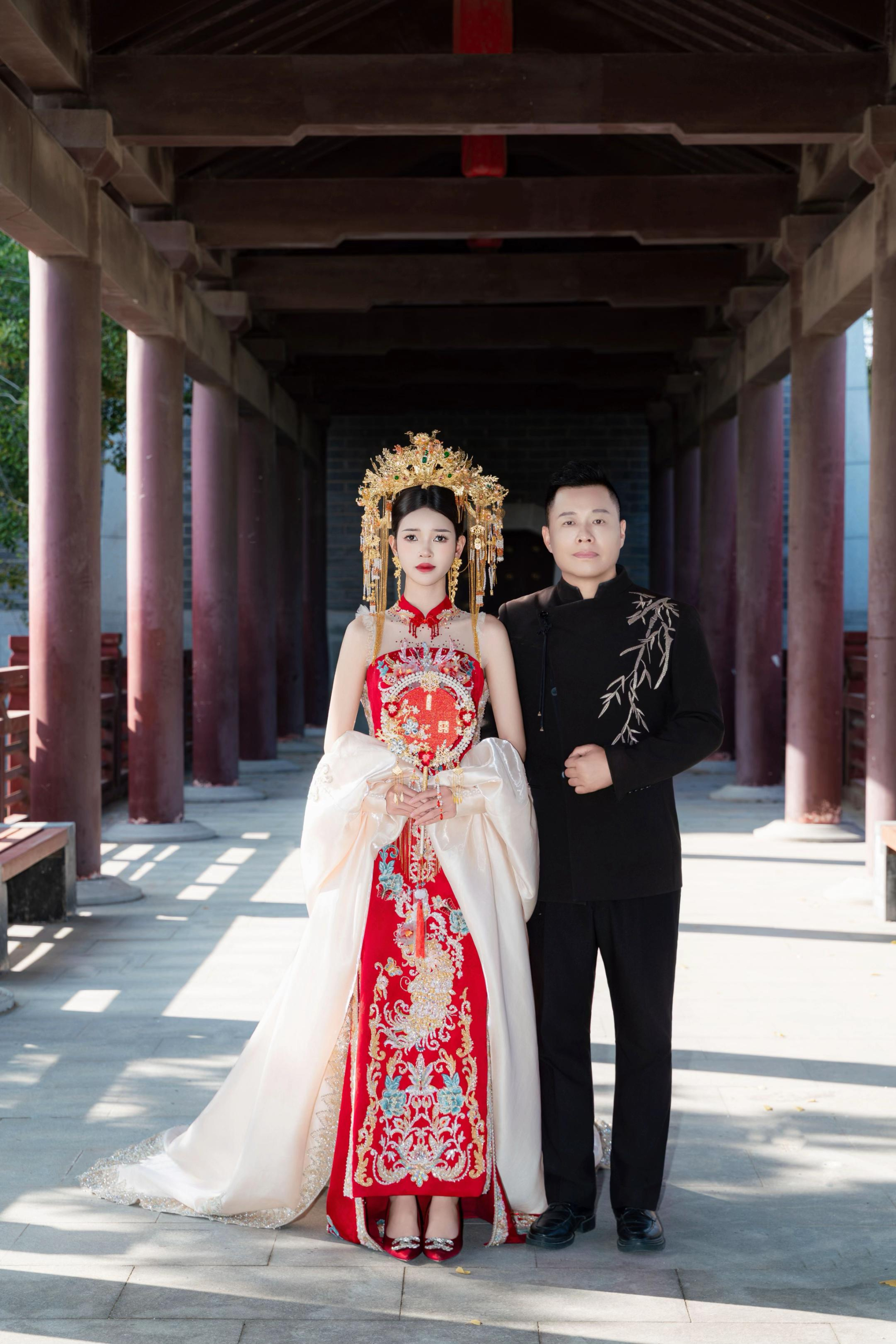 Đ&aacute;m cưới của T&ocirc;n Bằng v&agrave; vợ k&eacute;m 26 tuổi: C&ocirc; d&acirc;u lộ nhan sắc thật qua cam thường- Ảnh 7.