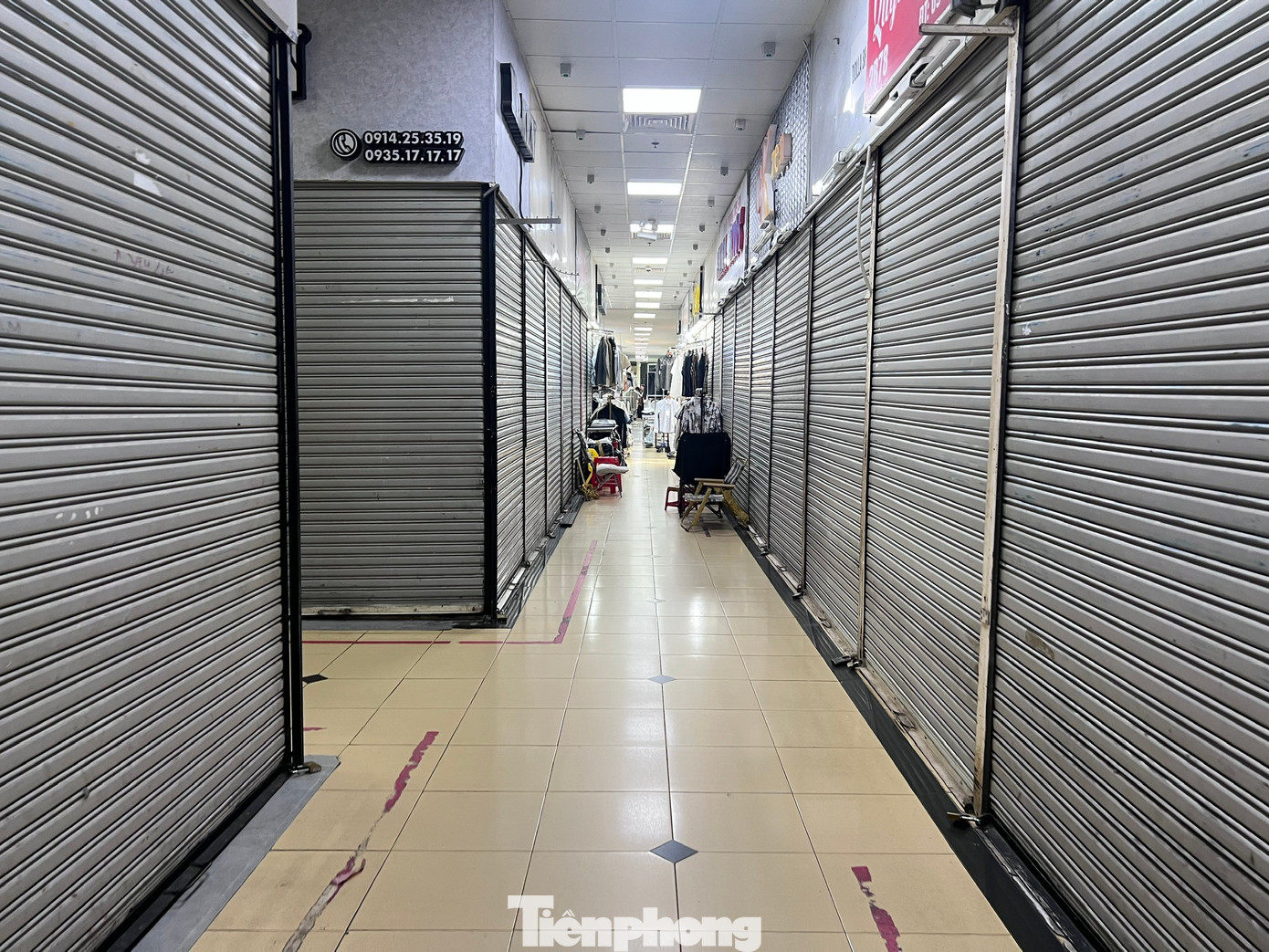 Cảnh tượng lạ ở chợ truyền thống TPHCM l&uacute;c cận Tết- Ảnh 11.