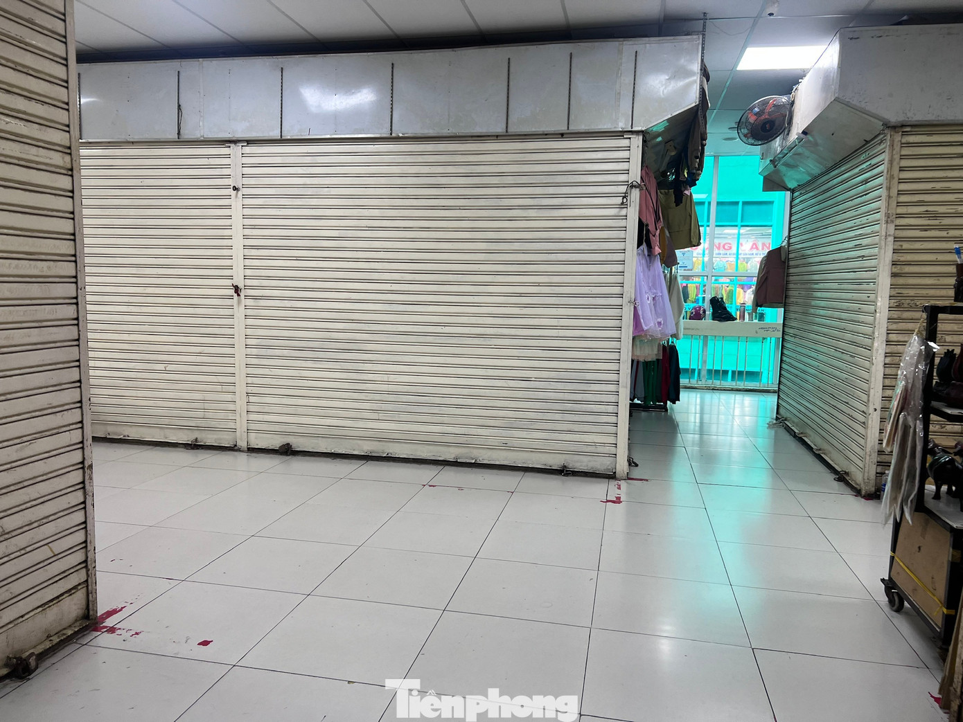 Cảnh tượng lạ ở chợ truyền thống TPHCM l&uacute;c cận Tết- Ảnh 10.