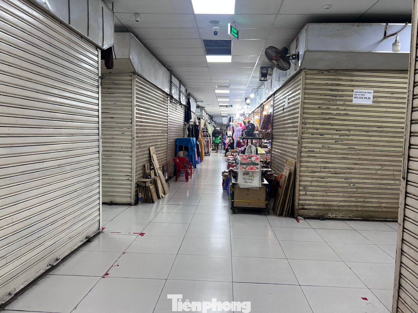 Cảnh tượng lạ ở chợ truyền thống TPHCM l&uacute;c cận Tết- Ảnh 7.