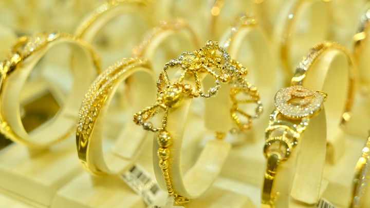 Gi&aacute; v&agrave;ng h&ocirc;m nay 27/1: Chinh phục đỉnh lịch sử mới- Ảnh 1.