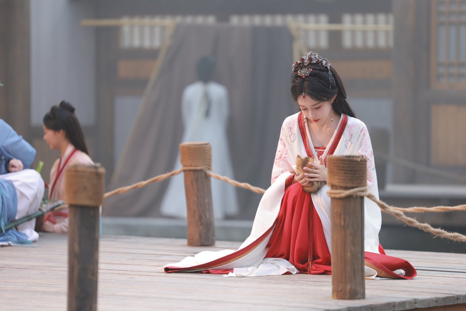 Lạy trời đừng cho mỹ nhân già đắng này đóng thiếu nữ: Đẻ ra nữ chính còn được, trêu đùa khán giả hay gì- Ảnh 5. Lạy trời đừng cho mỹ nhân già đắng này đóng thiếu nữ: Đẻ ra nữ chính còn được, trêu đùa khán giả hay gì- Ảnh 5.