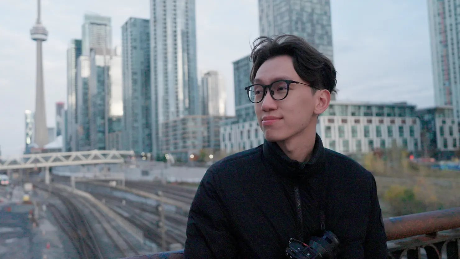 Một người Việt trẻ khởi nghiệp thu về h&agrave;ng triệu USD nhờ sản xuất video ngắn- Ảnh 1.