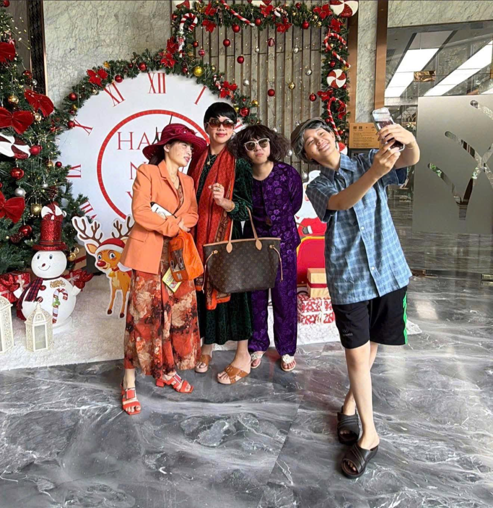 Young Projects đua vote không kém ai tại WeChoice Awards 2025!- Ảnh 11. Young Projects đua vote không kém ai tại WeChoice Awards 2025!- Ảnh 11.