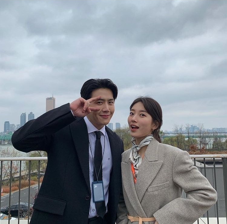 Tiếng l&ograve;ng được đền đ&aacute;p khi phim H&agrave;n tuyệt đỉnh quay th&ecirc;m 4 tập: Tất cả nhờ cặp ch&iacute;nh si&ecirc;u đẹp, y&ecirc;u chết mất th&ocirc;i- Ảnh 5.