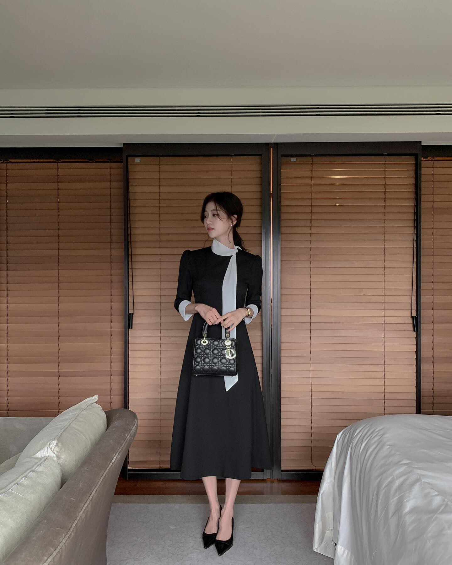 5 mẫu v&aacute;y d&aacute;ng d&agrave;i gi&uacute;p chị em mặc đẹp hơn trong năm 2026- Ảnh 1.