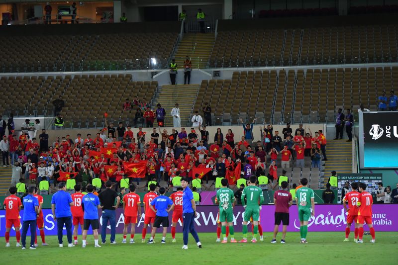 Sự thật về "ma thuật đen" của HLV Kim Sang-sik đ&atilde; được h&eacute; lộ- Ảnh 1.