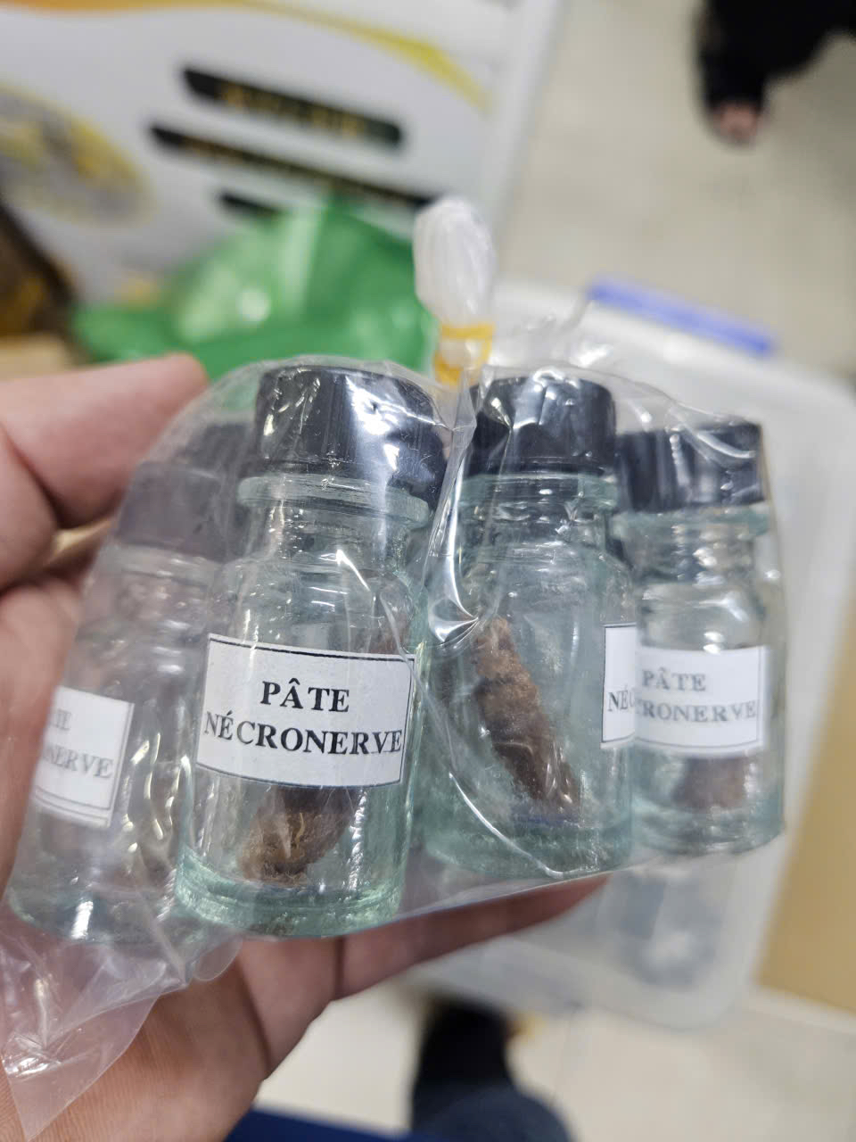 R&ugrave;ng m&igrave;nh đường d&acirc;y "h&ocirc; biến" thạch t&iacute;n g&acirc;y ung thư th&agrave;nh thuốc diệt tủy răng ở TP.HCM, đ&atilde; b&aacute;n hơn 3.000 sản phẩm cho loạt cơ sở nha khoa- Ảnh 4.