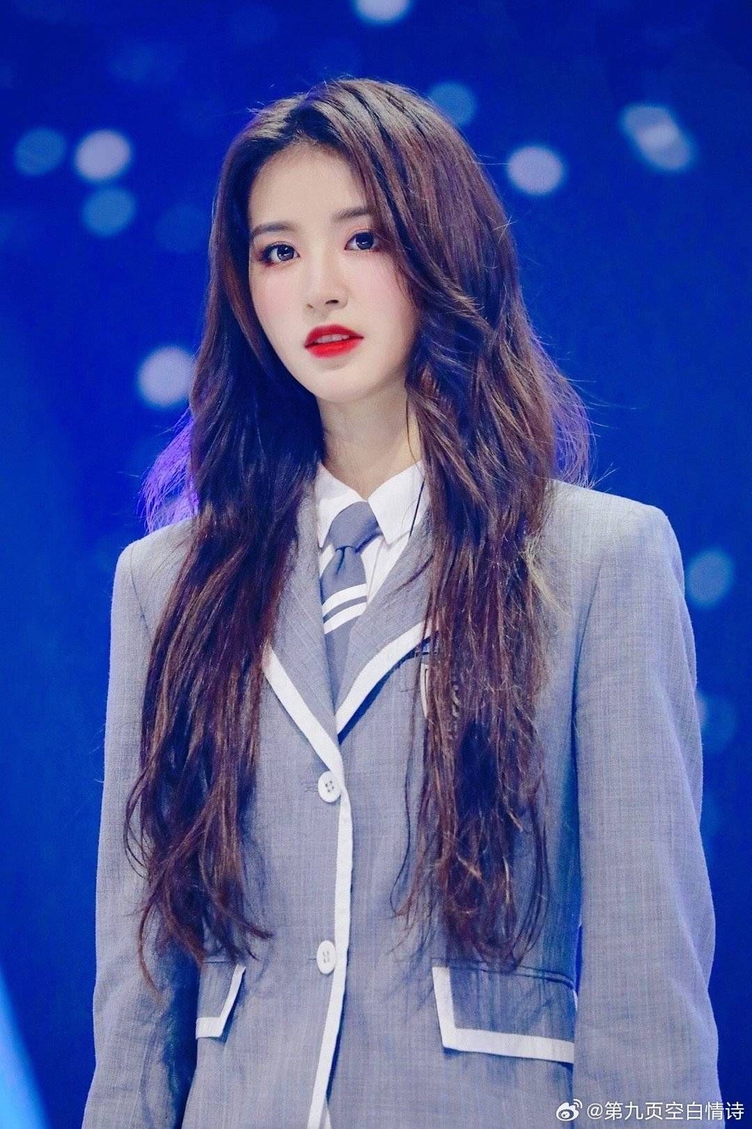 Sự hết thời của mỹ nh&acirc;n c&oacute; gương mặt đẹp nhất showbiz: Giải nghệ rồi cạo đầu g&acirc;y sốc, l&agrave;m 1 điều cả triệu người dậy s&oacute;ng- Ảnh 1.