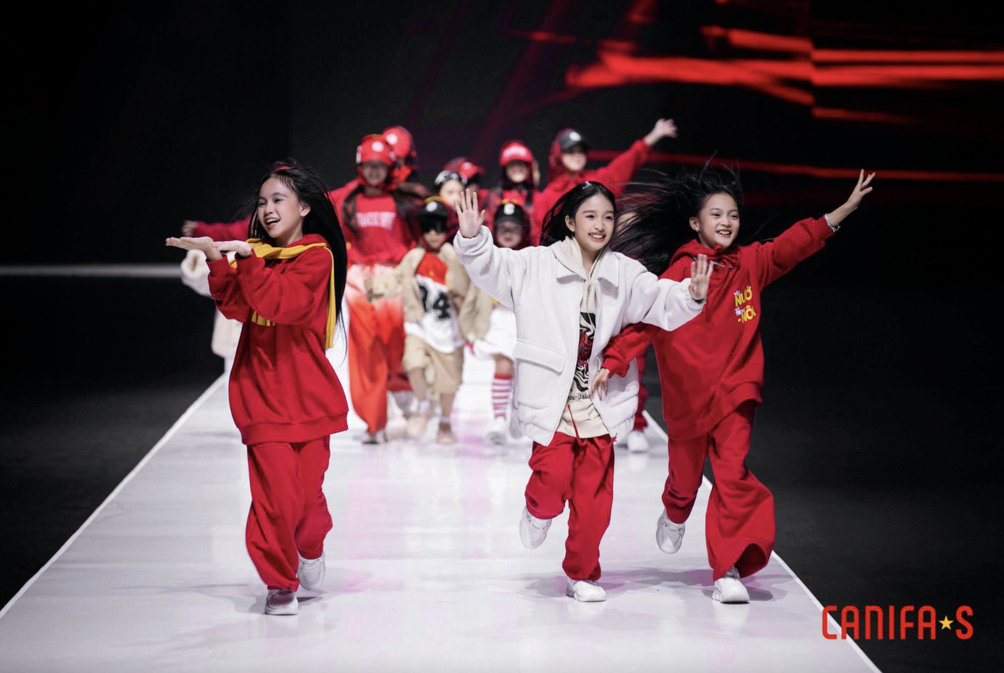 Từ nội lực thương hiệu Việt đến tầm vóc quốc tế: Hành trình “vươn mình ra biển lớn” tại WeChoice 2025- Ảnh 10.