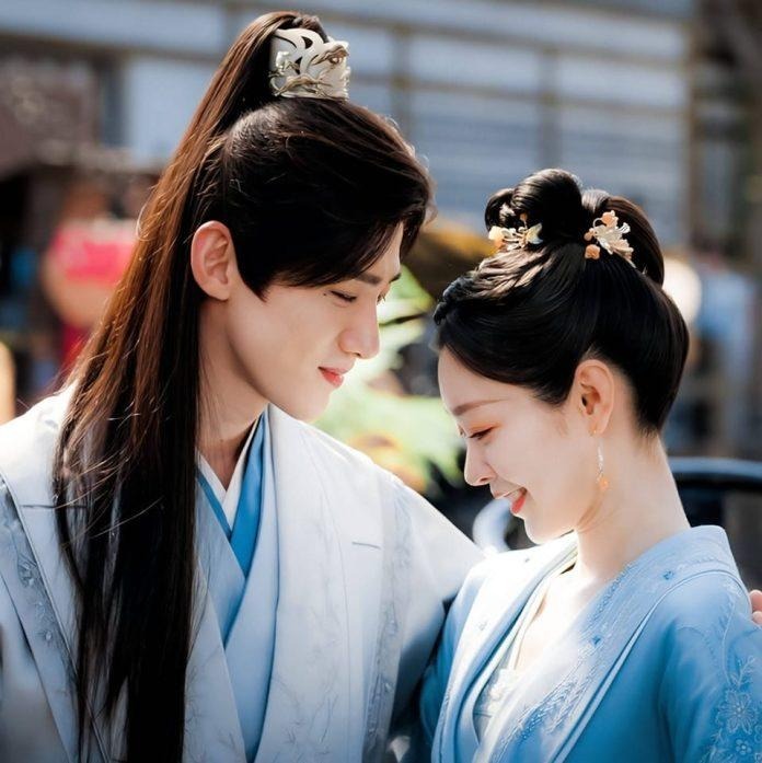 Không phải 1, có đến 2 cặp chị - em cực phẩm showbiz đã Không phải 1, có đến 2 cặp chị - em cực phẩm showbiz đã