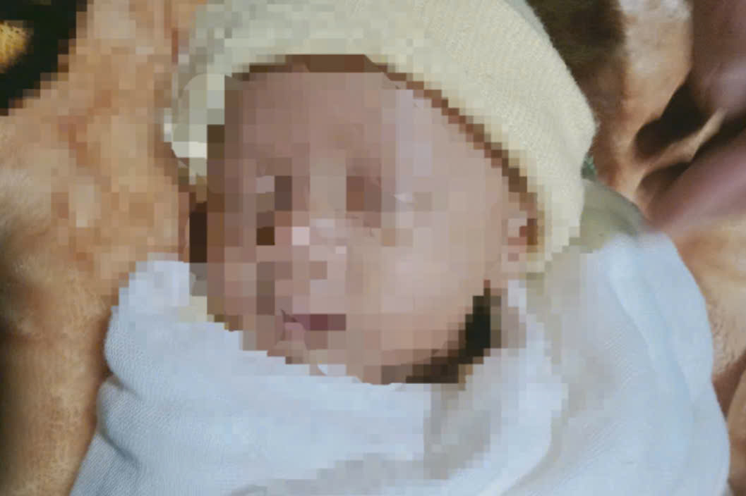 L&acirc;m Đồng: T&igrave;m th&acirc;n nh&acirc;n b&eacute; trai sơ sinh bị bỏ rơi b&ecirc;n đường- Ảnh 1.