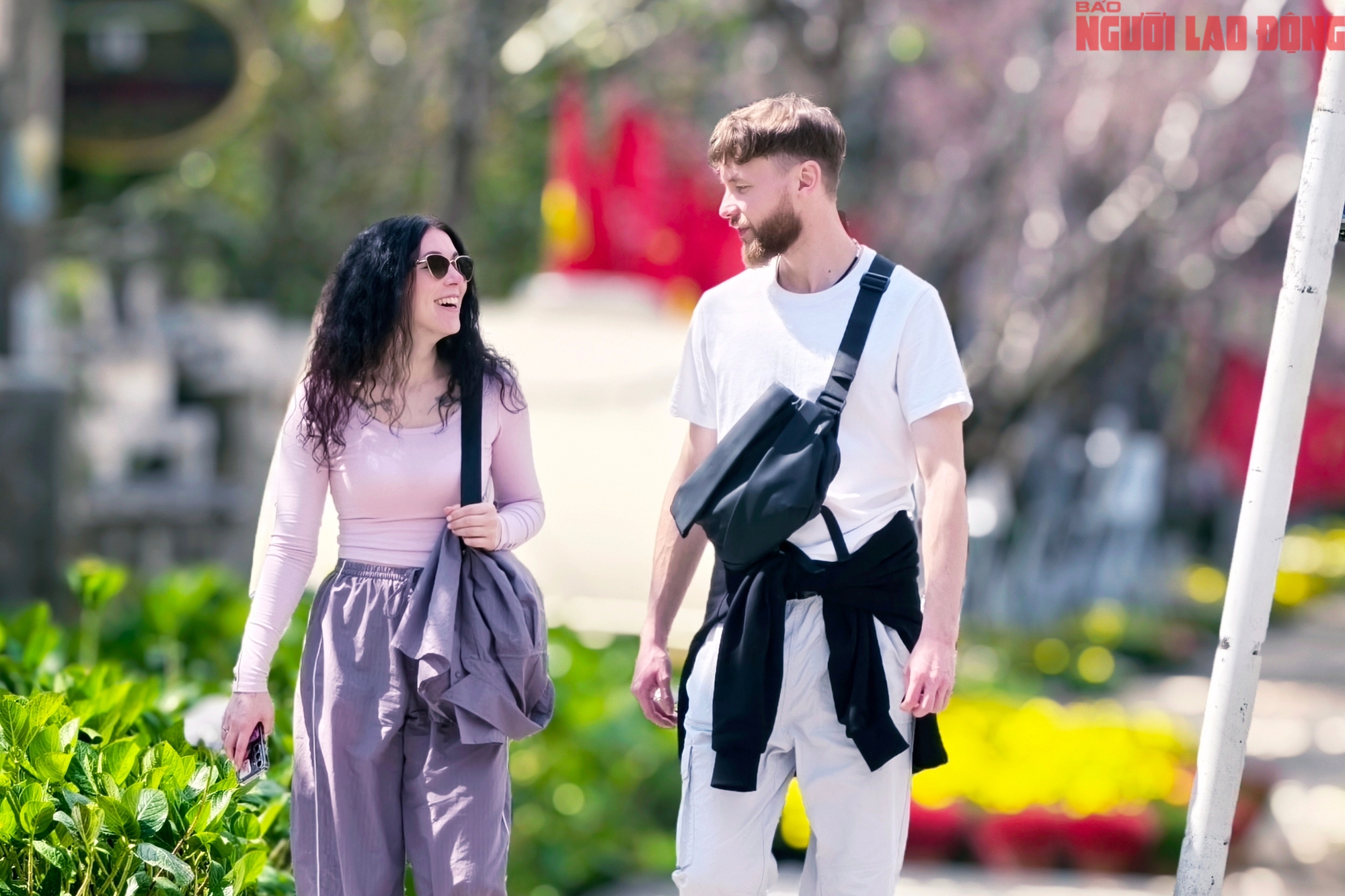 Du kh&aacute;ch đổ về những cung đường mai anh đ&agrave;o đẹp nhất Đ&agrave; Lạt- Ảnh 13.