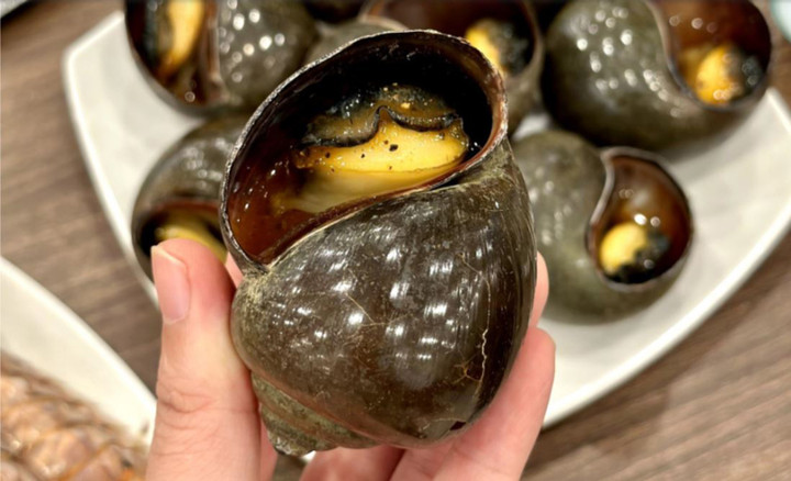 Ăn ốc bươu ng&acirc;m 'thủy tinh lỏng' độc hại thế n&agrave;o?- Ảnh 1.